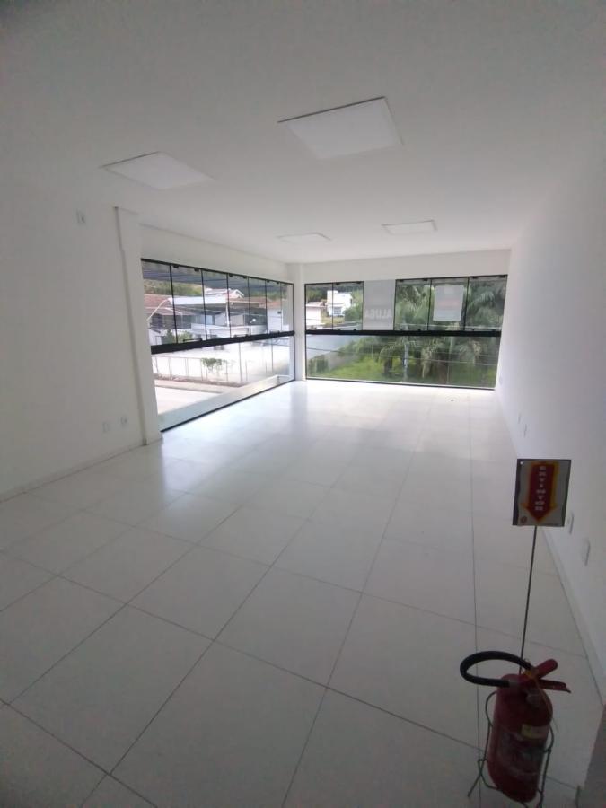 Sala Comercial de 65m² no bairro CENTRO, em Guabiruba | Eu Corretor